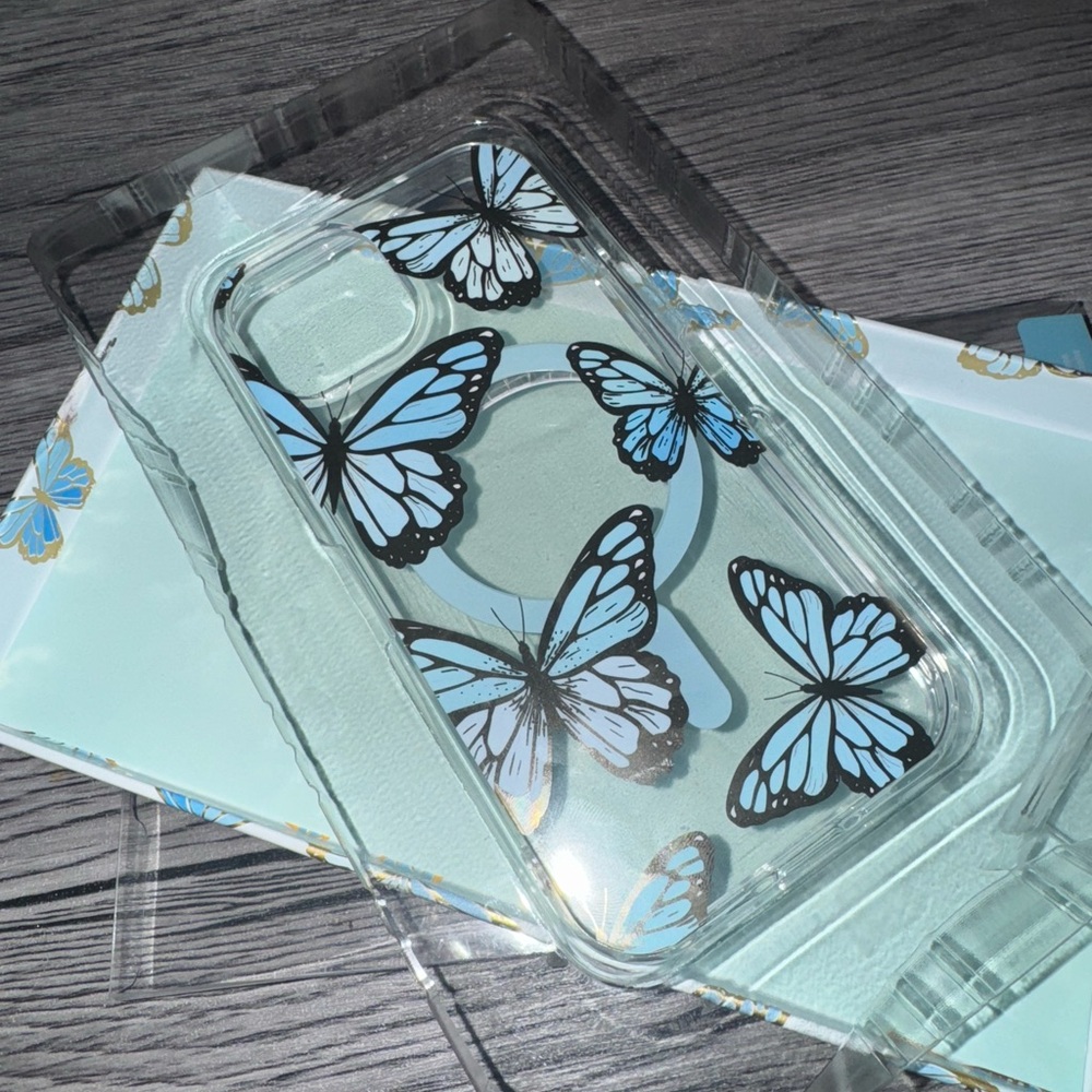 Butterfly Design iPhone case 15/14/13